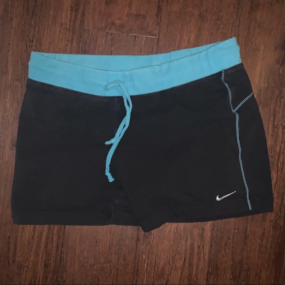 Nike Shorts - Picture 1 of 2